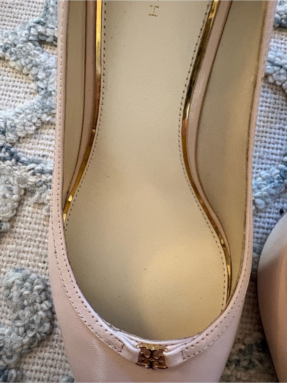 Tory Burch Pale Pink Pointed-Toe Leather Pumps with Logo Accent - Picture 6 of 10